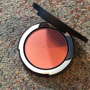NWOT IT Cosmetics Blush